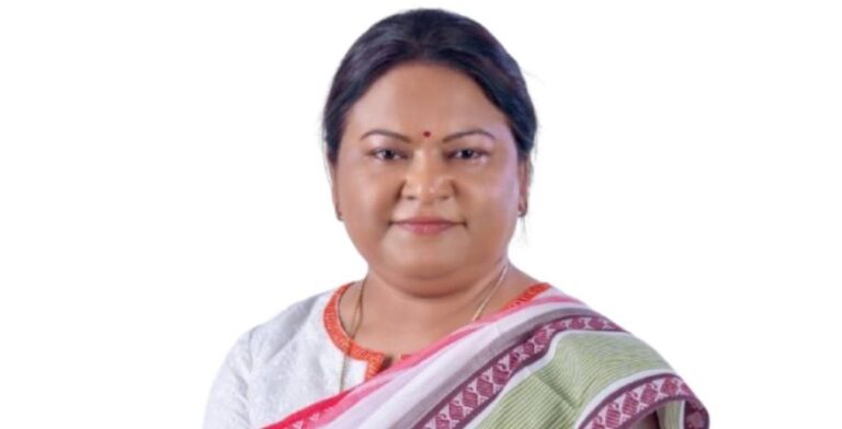 Sita Soren ने दुमका सदर अस्पताल की स्वास्थ्य व्यवस्था पर उठाए सवाल