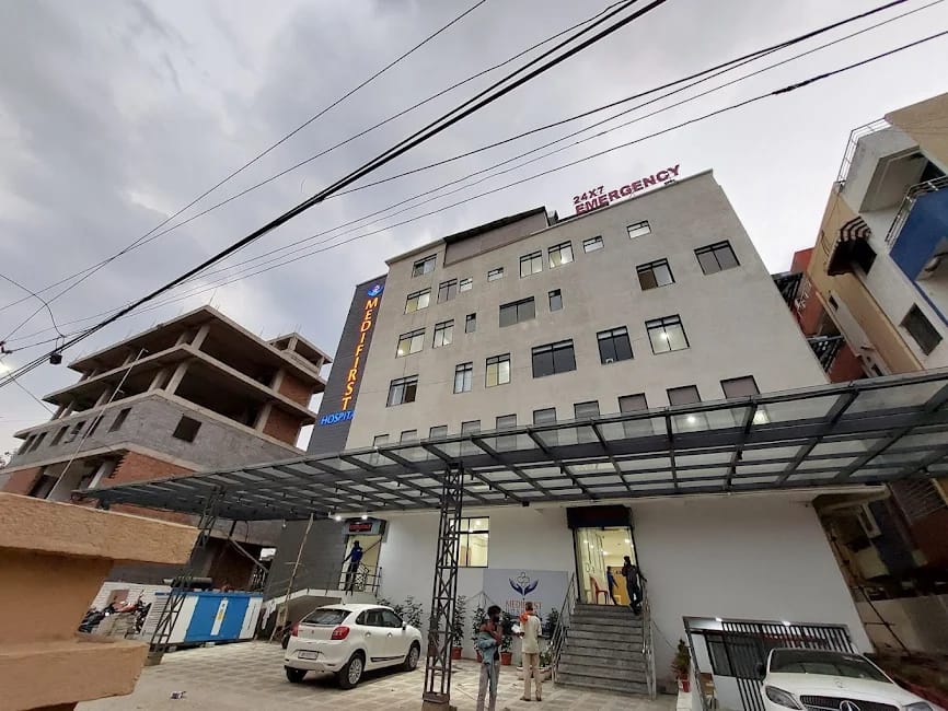 Medifirst Hospital में कराएं कैशलेस इलाज