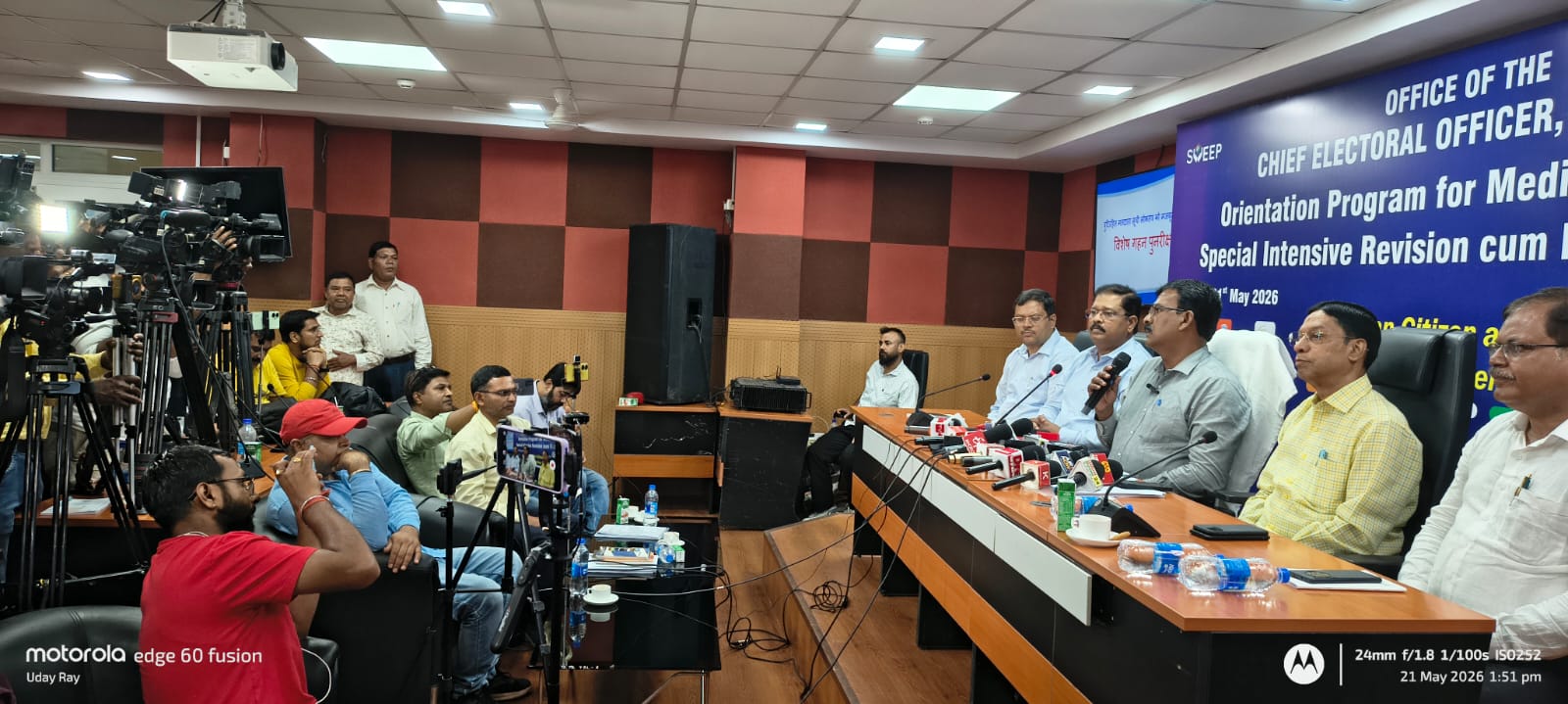 एक भी पात्र भारतीय नागरिक मतदाता सूची से नहीं छूटेगा