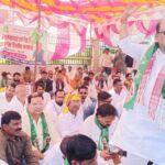 महंगाई के खिलाफ झामुमो का धरना